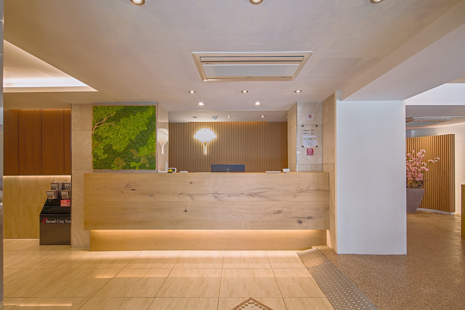Lobby counter